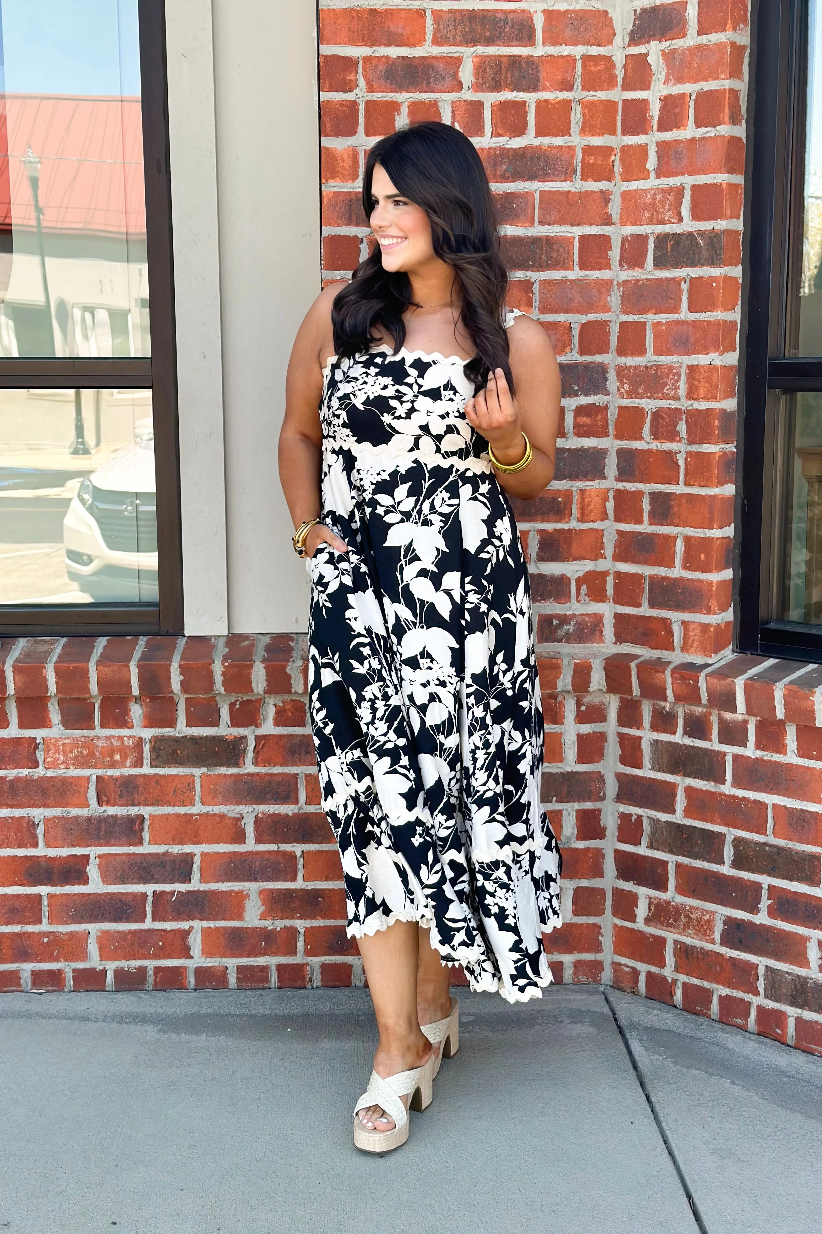 Black Floral Detail Dress *Final Sale*