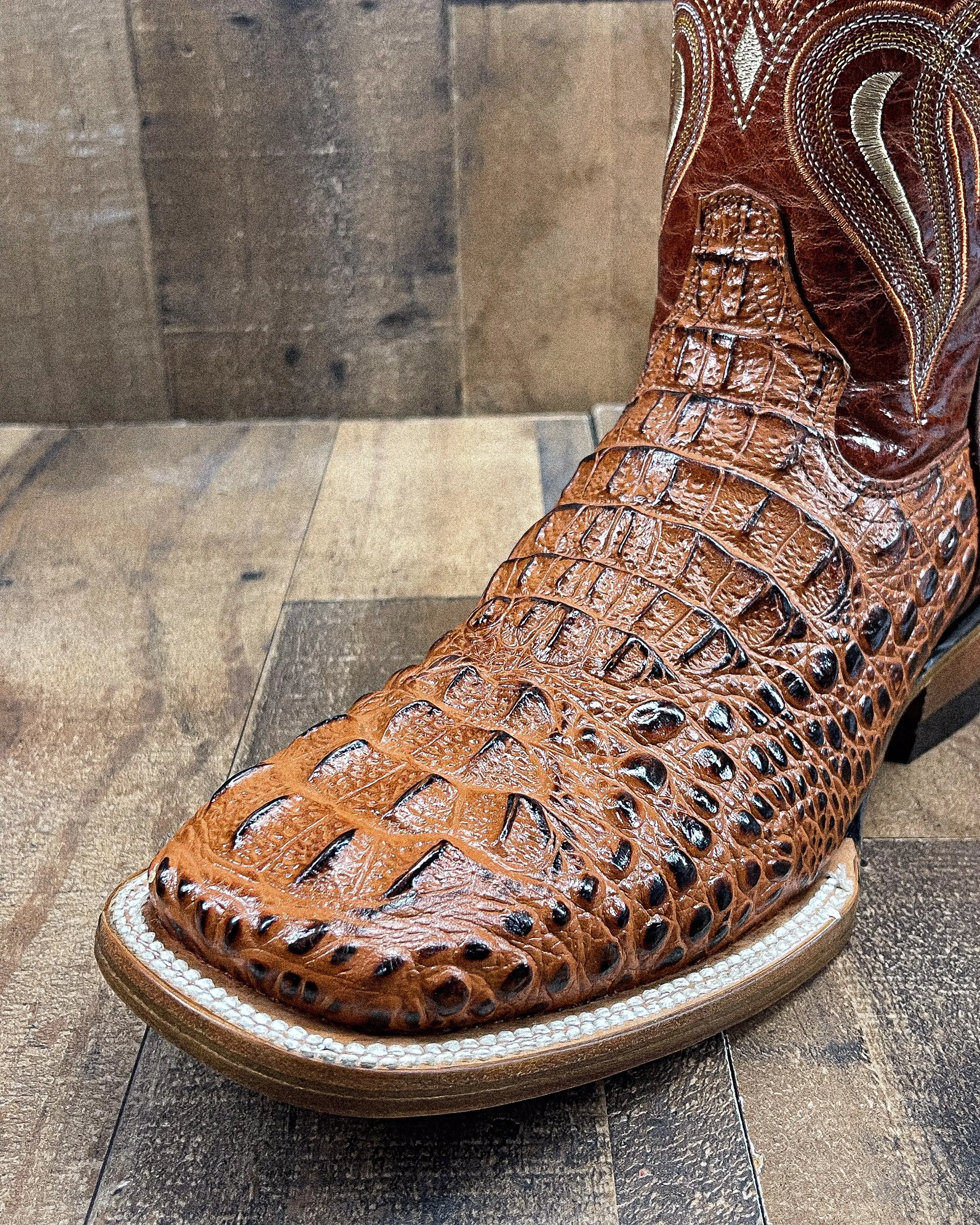 CAIMAN NECK "COGNAC" | MEN SQUARE TOE COWBOY BOOTS